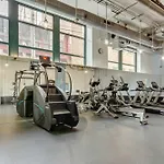 West Loop - City Views With In & Out Parking 2