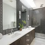 Luxury Gold Coast Penthouse With Deck & Views