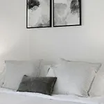 Envitae Hotel 4Br Luxury Modern Apartments