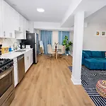 Modern 3Br Chicago Downtown Apartment Near Loyola University & Lakefront