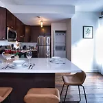 Mccormick 4Br Huge Unit With Pool Table 2010 South Wabash Ave - 3R