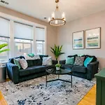 Logan Sq 4Br - Free Parking - Near Nightlife & Dt