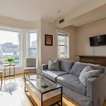 Wrigleyville Getaway