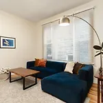 Flexhome Wicker Park - Stylish 2Br - Sleeps 6
