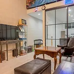 Comfort West Urban Chicago Loft House