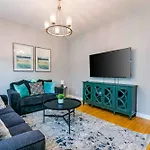Logan Sq 4Br - Free Parking - Near Nightlife & Dt