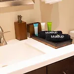 2Level Duplex With Jaccuzi-Gem In Chicago 4Bd&3Ba