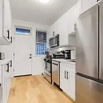 Steps From Wrigley Field And Lake Michigan