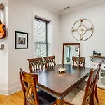 6 Mi To Dtwn Chicago Dog-Friendly Gem With Hot Tub!