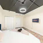 4br Hideaway Close To Downtown & Museums Apartment *