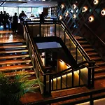 Thompson Chicago, By Hyatt Chicago