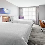 Hotel Hilton Garden Mccormick Place 3*