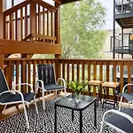 Holiday home Cozy Wicker Park With Movie Chicago