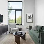 The Neighborhood - Little Italy Apartment *