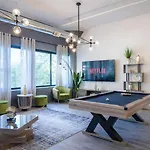 Mccormick By Slumber 5* Chicago