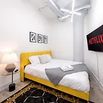 Mccormick By Slumber Hotel 5*