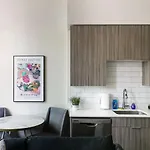 Holiday home Downtown Mich Ave - 6 Penthouses, Sleep 25