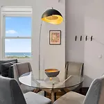 Holiday home Downtown Mich Ave - 6 Penthouses, Sleep 25 *