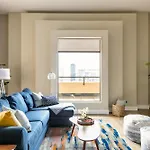 Dtown Penthouse 2bd Parking Gym, Pvt Patio #13 Chicago