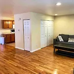 Spacious 2Br Near Univ Of Chicago Home Away From Home