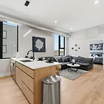 Edgewater Apt With Free Parking Gym Modern Living