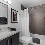 Dtown Penthouse 2Bd Parking Gym, Pvt Patio #13