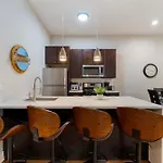 4br 3ba Pilsen Retreat - 10 Min From Downtown Apartment Chicago