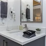 Dtown Penthouse 2Bd Parking Gym, Pvt Patio #13