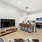 Comfy - Gym Free Parking & Modern Amenities Apartment Chicago