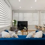 Modern 2-bd 2-ba Retreat Near Medical District Apartment *