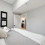 Comfy - Gym Free Parking & Modern Amenities *