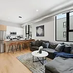 Apartment Edgewater With Free Parking Gym Modern Living Chicago