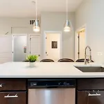 4br 3ba Pilsen Retreat - 10 Min From Downtown