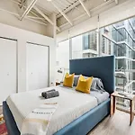 Downtown 3bd Penthouse Mich Views Gym #13 Apartment *