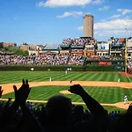 Wrigleyville Art Deco Retreat