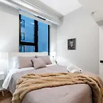 Steps From The Edgewater Modern 2bd 2ba Apartment Chicago