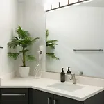 Lux Dtown Penthouses 9bd-9ba Sleep 25 Parking, Pool, Gym Apartment *