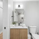 Comfy - Gym Free Parking & Modern Amenities Apartment *