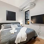 Steps From The Edgewater Modern 2bd 2ba Chicago