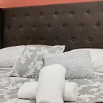 Apartment 4br 3ba Pilsen Retreat - 10 Min From Downtown