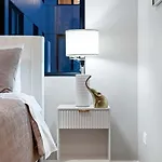 Steps From The Edgewater Modern 2bd 2ba Apartment