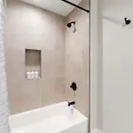 Steps From The Edgewater Modern 2bd 2ba Apartment