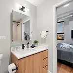 Apartment Steps From The Edgewater Modern 2bd 2ba *