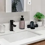 Steps From The Edgewater Modern 2bd 2ba