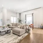 Lux Dtown Penthouses 9bd-9ba Sleep 25 Parking, Pool, Gym *