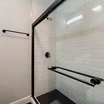 Apartment 4br 3ba Pilsen Retreat - 10 Min From Downtown