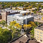 Comfy - Gym Free Parking & Modern Amenities