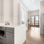 Apartment Lux Dtown Penthouses 9bd-9ba Sleep 25 Parking, Pool, Gym Chicago