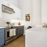 Lux Dtown Penthouses 9bd-9ba Sleep 25 Parking, Pool, Gym * Chicago