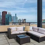 Apartment Downtown Penthouse 5bd Views Parking Gym